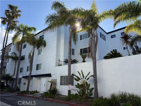 2872  Coast  104  Circle, Huntington Beach, CA