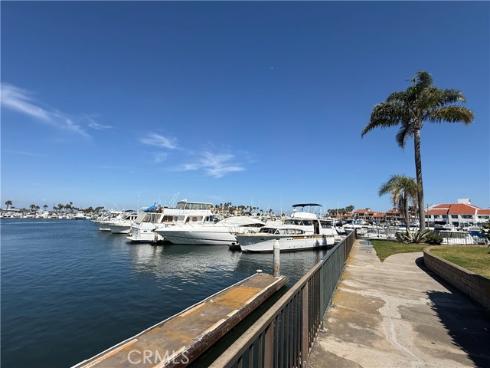 2872  Coast  104  Circle, Huntington Beach, CA