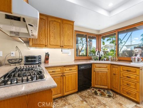8222  Prestwick   Circle, Huntington Beach, CA
