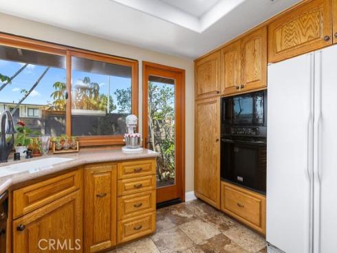 8222  Prestwick   Circle, Huntington Beach, CA