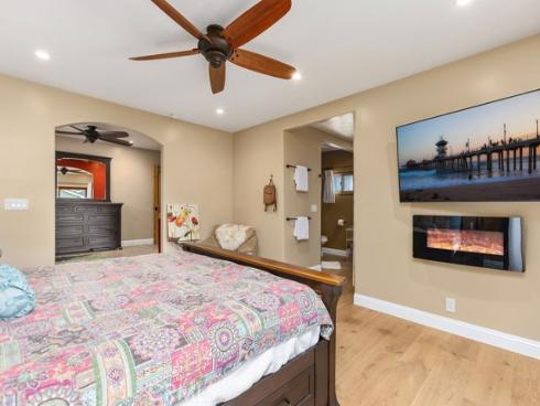 8222  Prestwick   Circle, Huntington Beach, CA