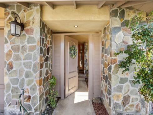 8222  Prestwick   Circle, Huntington Beach, CA