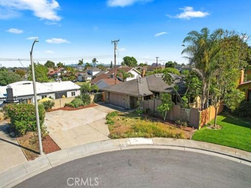 8222  Prestwick   Circle, Huntington Beach, CA