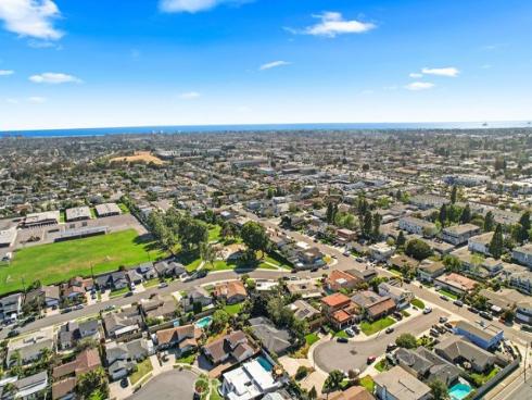 8222  Prestwick   Circle, Huntington Beach, CA