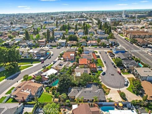 8222  Prestwick   Circle, Huntington Beach, CA