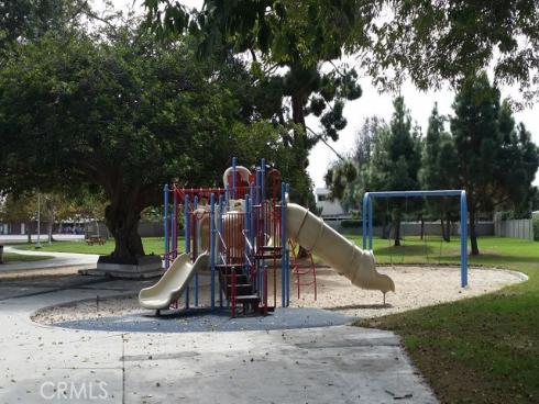 8222  Prestwick   Circle, Huntington Beach, CA