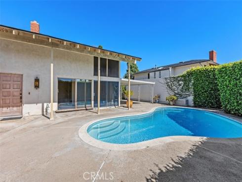 20272 Eastwood Circle, Huntington Beach, CA