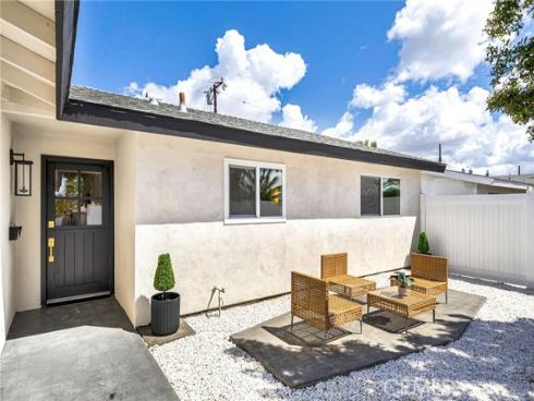 8141  Valencia  , Huntington Beach, CA