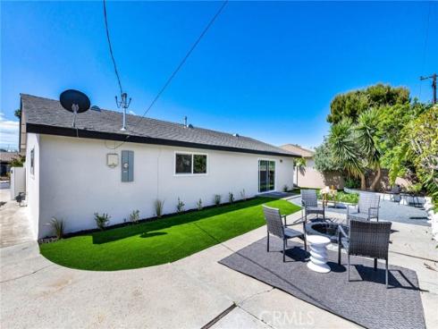 8141  Valencia  , Huntington Beach, CA