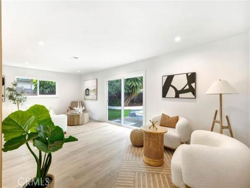 8141  Valencia  , Huntington Beach, CA