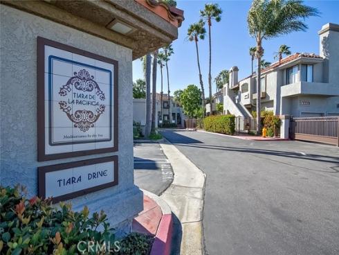 4782  Tiara Dr.  104 , Huntington Beach, CA