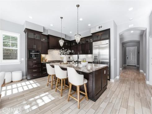 17491  Oakbluffs Lane  , Huntington Beach, CA