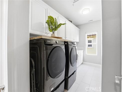 17491  Oakbluffs Lane  , Huntington Beach, CA