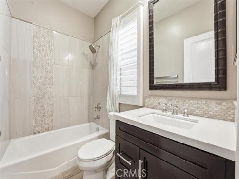 17491  Oakbluffs Lane  , Huntington Beach, CA