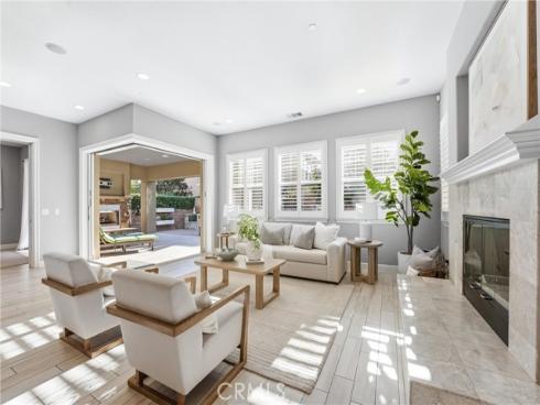 17491  Oakbluffs Lane  , Huntington Beach, CA