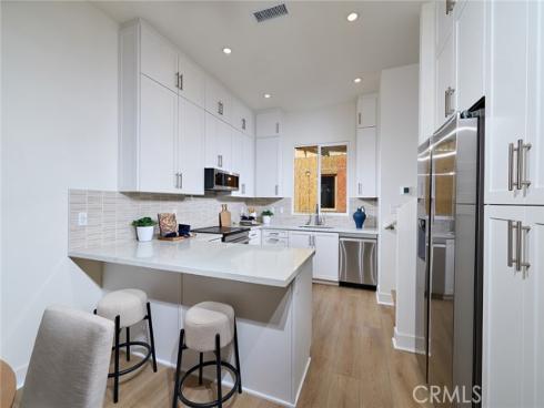 7255 Aura Circle, Huntington Beach, CA