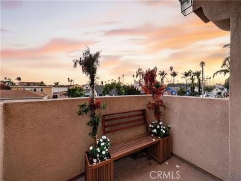 221  Elmira  , Huntington Beach, CA