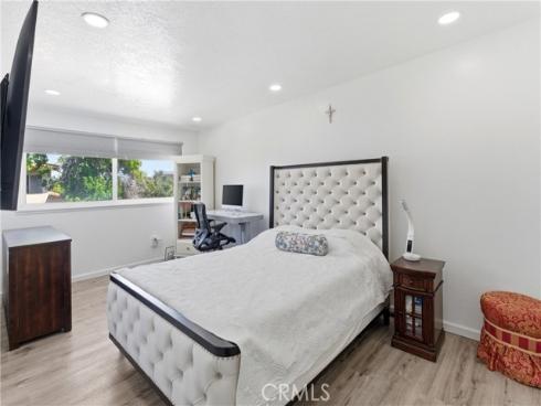 20542  Bearsden  , Huntington Beach, CA