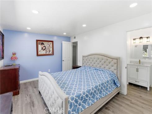 20542  Bearsden  , Huntington Beach, CA