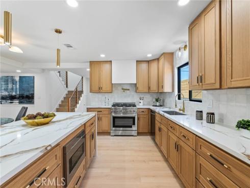 10321  Kamuela  , Huntington Beach, CA