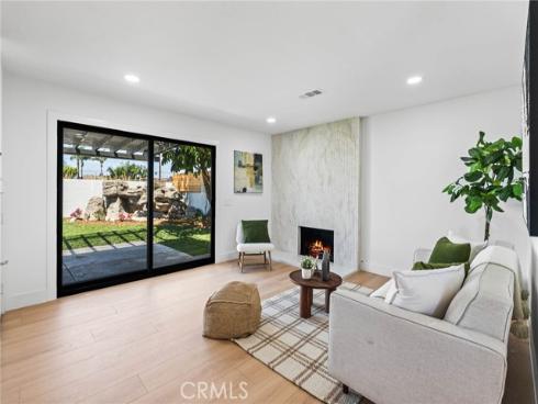 10321  Kamuela  , Huntington Beach, CA