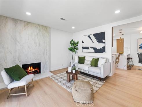 10321  Kamuela  , Huntington Beach, CA