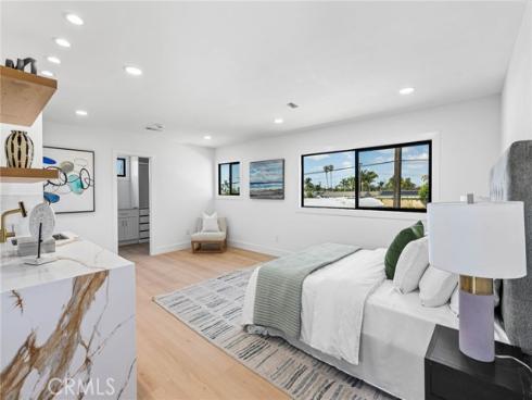 10321  Kamuela  , Huntington Beach, CA