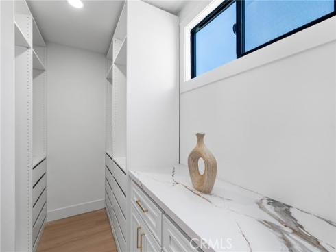 10321  Kamuela  , Huntington Beach, CA