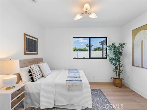 10321  Kamuela  , Huntington Beach, CA