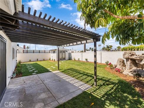 10321  Kamuela  , Huntington Beach, CA