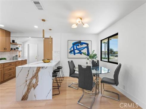 10321  Kamuela  , Huntington Beach, CA