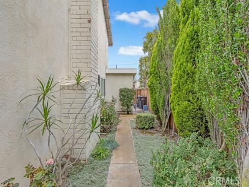 6901  Spickard  , Huntington Beach, CA