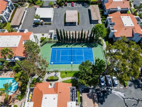 215  Wichita Ave.  306 , Huntington Beach, CA