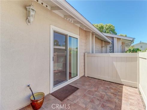 8566  Fallbrook Cir, 706-b  , Huntington Beach, CA