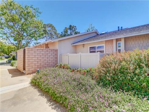 8566  Fallbrook Cir, 706-b  , Huntington Beach, CA