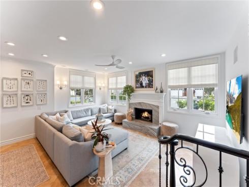 6202  Oakbrook  , Huntington Beach, CA