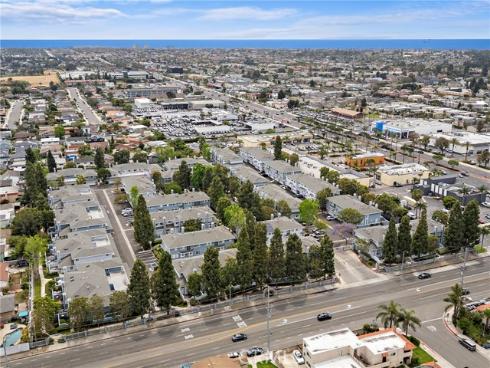 8125  Surfline Dr  A , Huntington Beach, CA