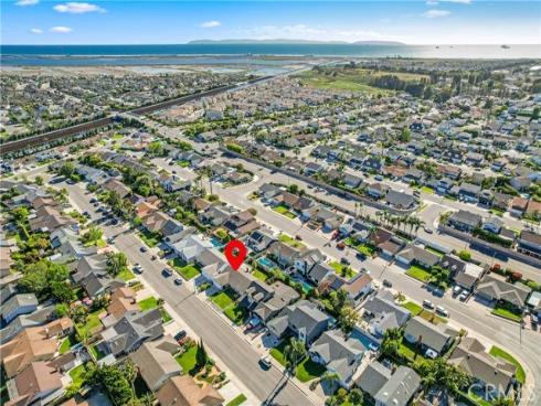 17091  Friml   Lane, Huntington Beach, CA