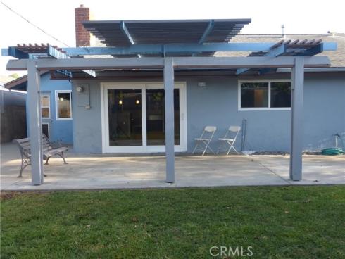 8881  Albatross Dr  , Huntington Beach, CA