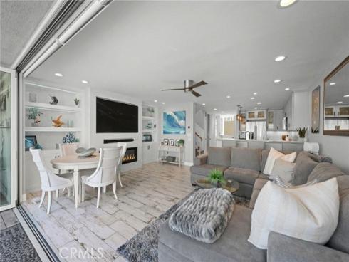 4001  Aladdin  , Huntington Beach, CA