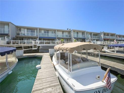 4001  Aladdin  , Huntington Beach, CA