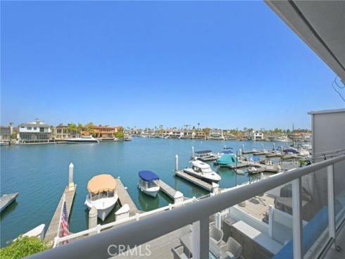 4001  Aladdin  , Huntington Beach, CA