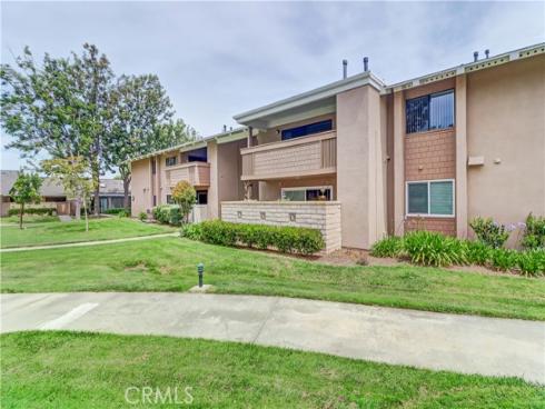 8877  Lauderdale  210-G  Court, Huntington Beach, CA