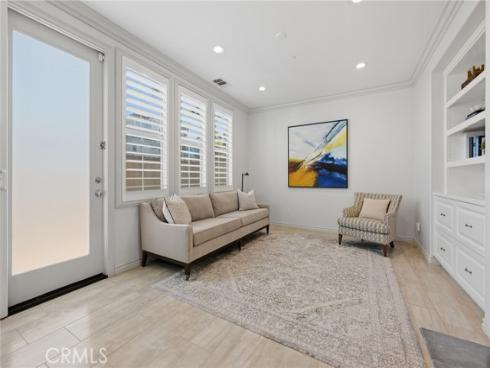 21445  Hayley  , Huntington Beach, CA