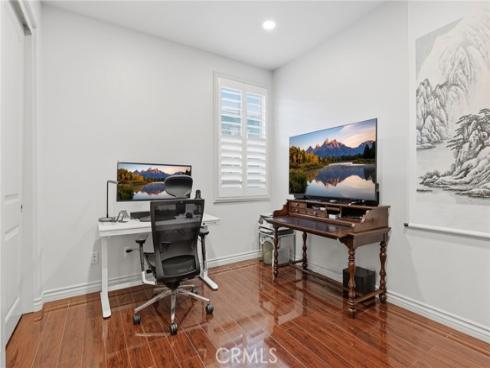 21445  Hayley  , Huntington Beach, CA