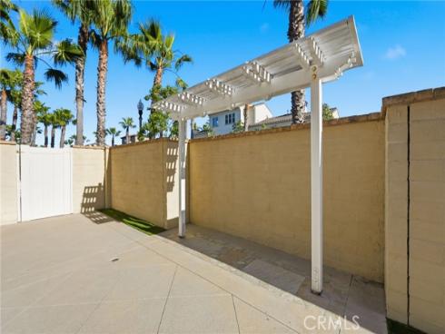 21445  Hayley  , Huntington Beach, CA