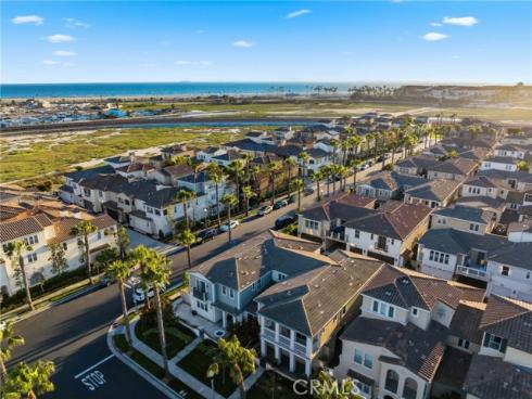 21445  Hayley  , Huntington Beach, CA