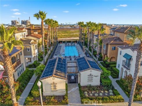 21445  Hayley  , Huntington Beach, CA