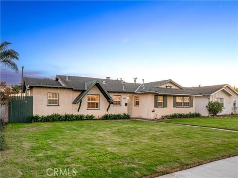 5082  Edinger   Avenue, Huntington Beach, CA