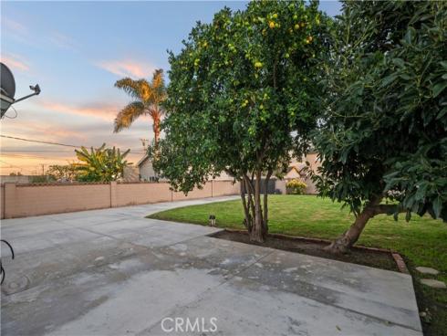 5082  Edinger   Avenue, Huntington Beach, CA